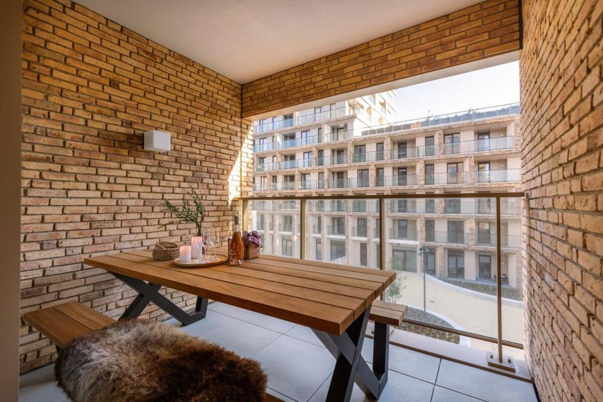 Huswell - Apartment With Terrace Close To The Sea ออสเทนด์ ภายนอก รูปภาพ